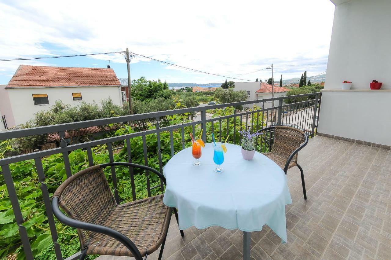 Apartment Petar Каштела Экстерьер фото