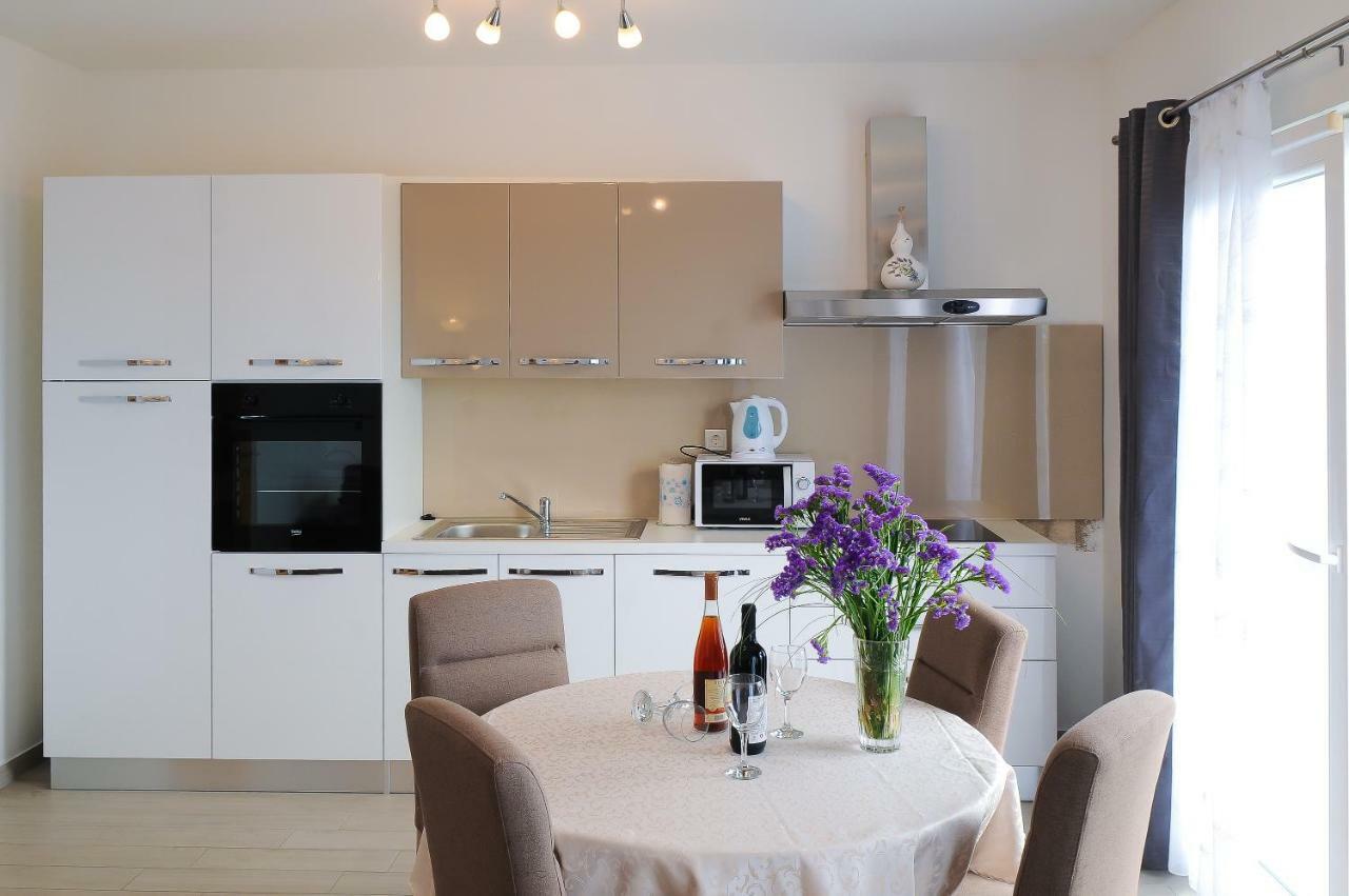 Apartment Petar Каштела Экстерьер фото